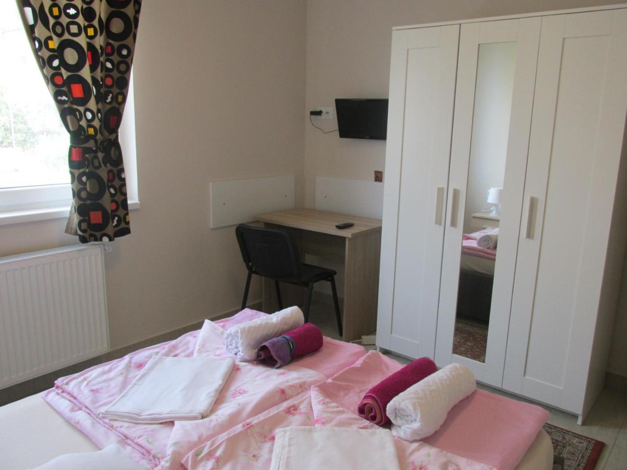 Apartament Daniela Apartment Floresti  Bagian luar foto